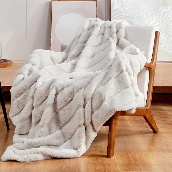Faux Fur Throw Blanket for Couch, Cozy Warm Plush Striped Blanket for Sofa Bedroom Living Room, 50 * 60 Inches Beige